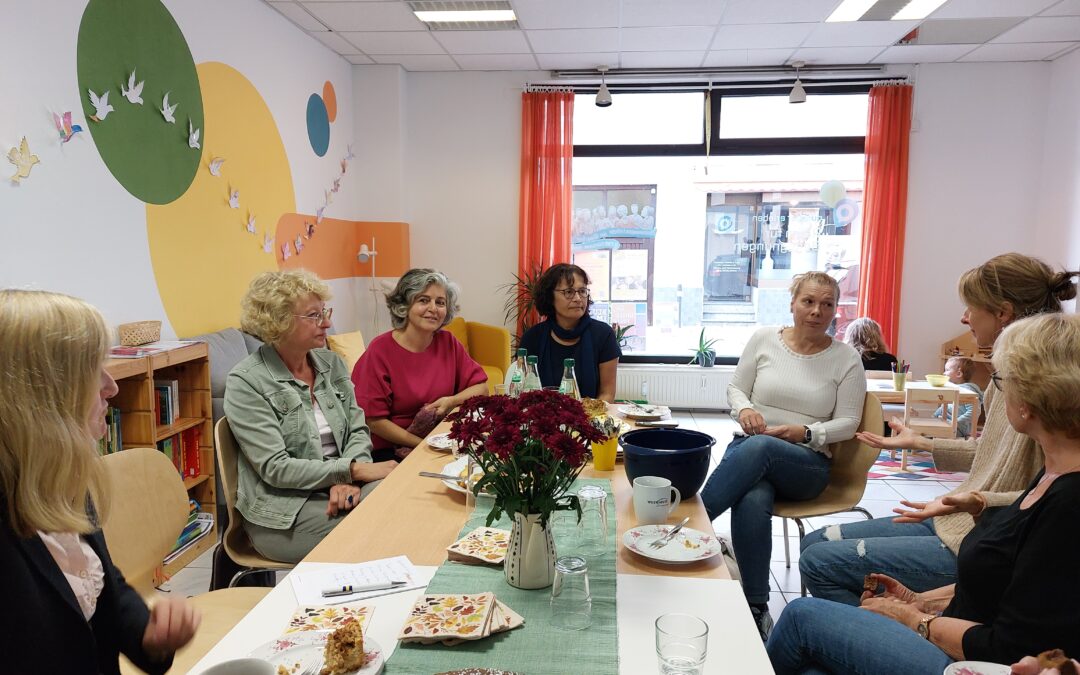 Kaffeeklatsch mit den Stadträtinnen im QUER